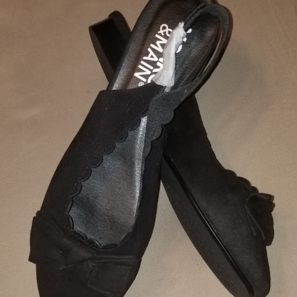 Shoes - Picture 2 of 4